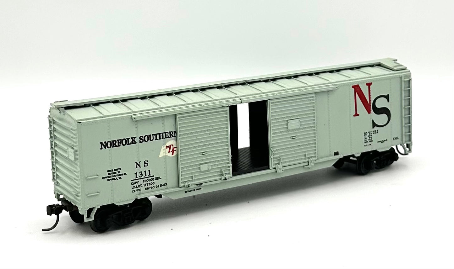 Athearn HO Scale Double Dor Box Car Norfolk Southern NS1311