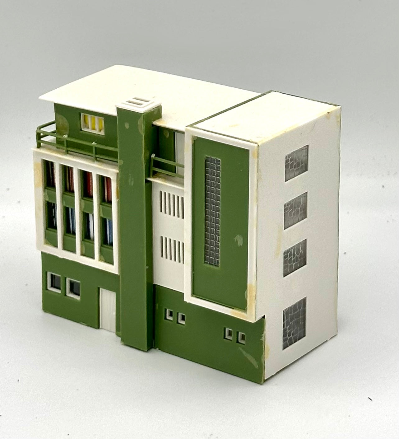Vollmer N Scale 7729 Modern Bank Complex.