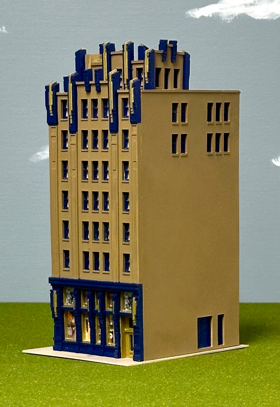 Lunde Studios NK-11 N Scale 8-Story Century Plaza,Fully Assembled , Lighted,