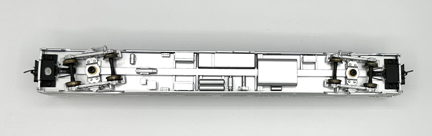 Walthers HO Scale Burlington Large Window Configuration Coach