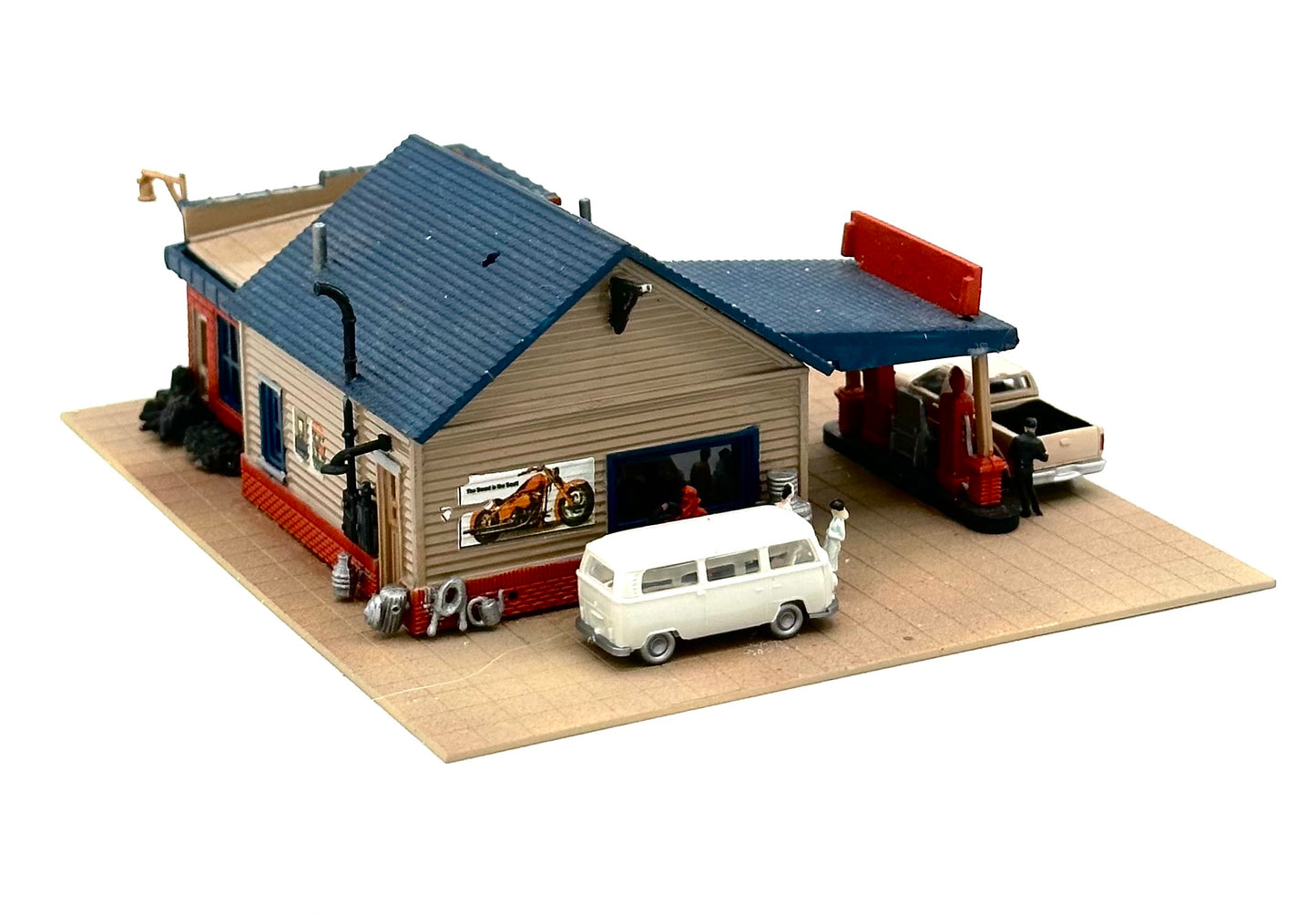 Woodland Scenics N Scale "Sonny's Super Service" Custom Painted  Lighted New Diorama.
