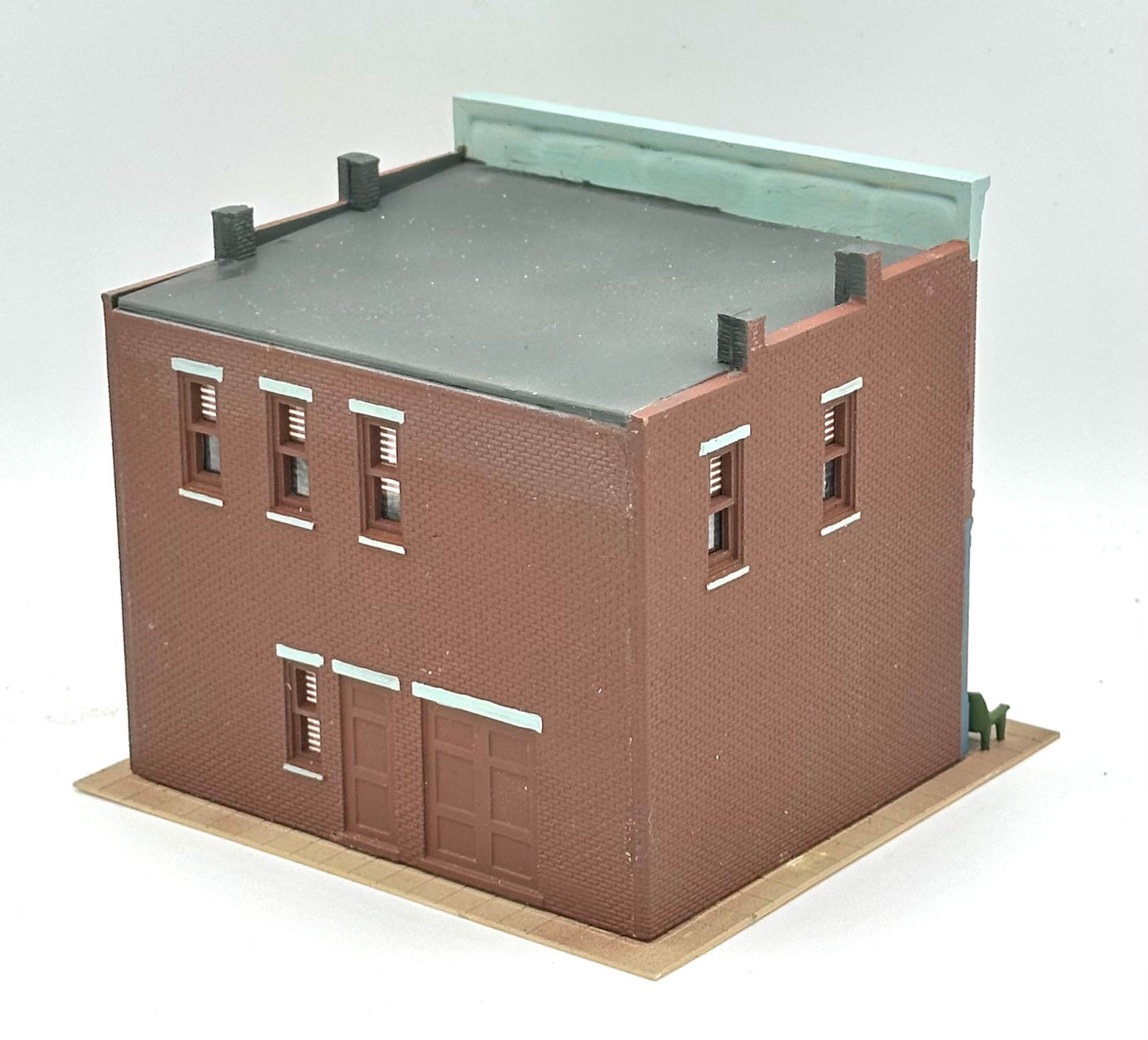 DPM Woodland Scenics HO Scale Custom Painted " Callahan's Irish Pub" Building