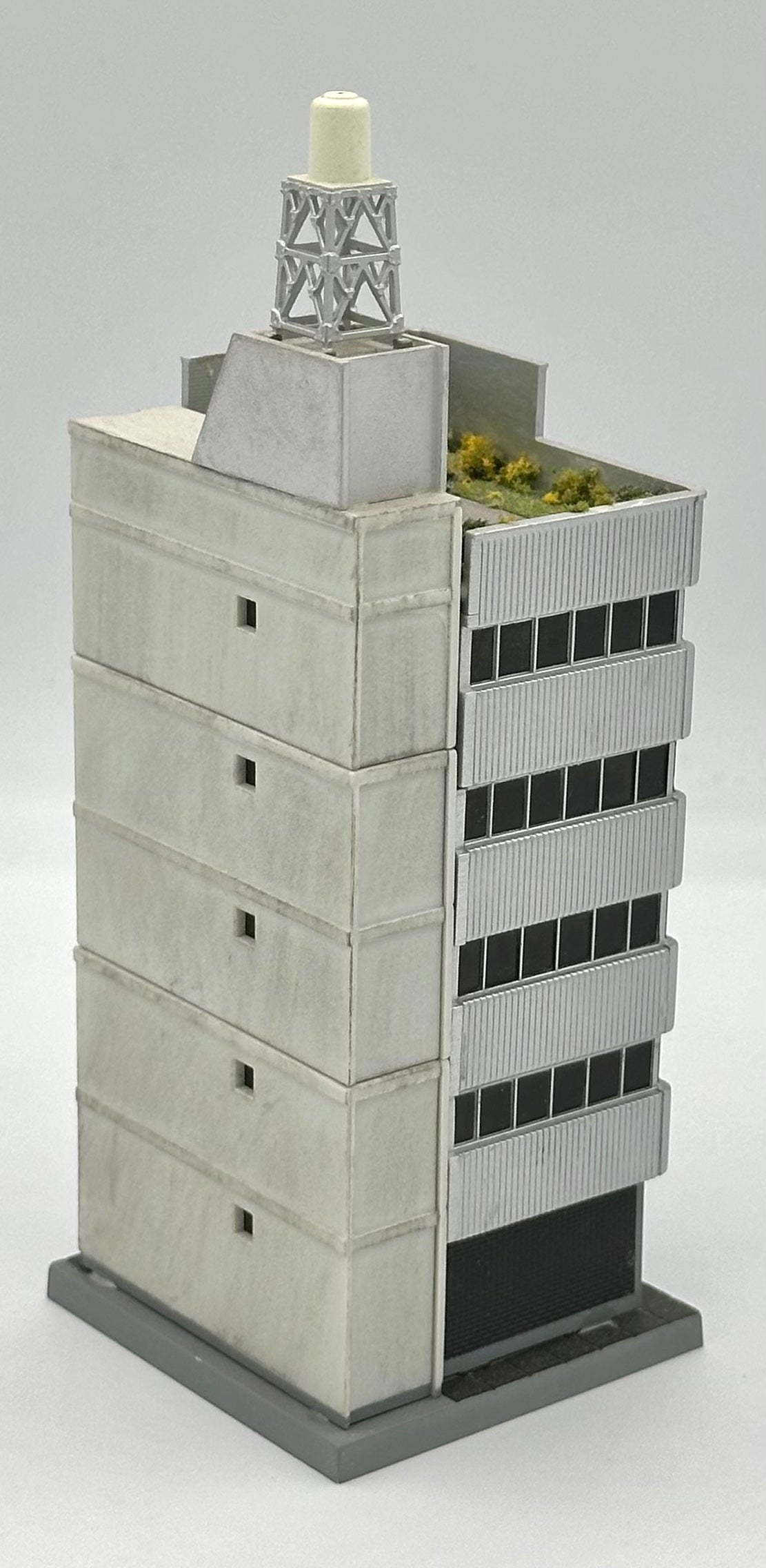 TomyTec N Scale 6-Story Office Block