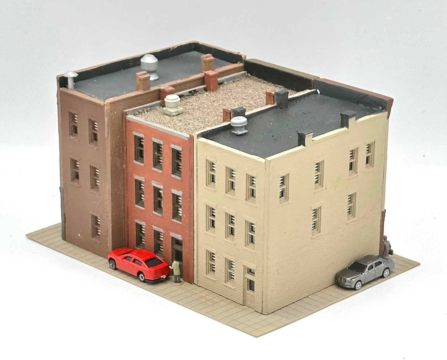 DPM N Scale 3 Custom  Built/Painted 3 Story Downtown Street Block Fully Assembled New Diorama.