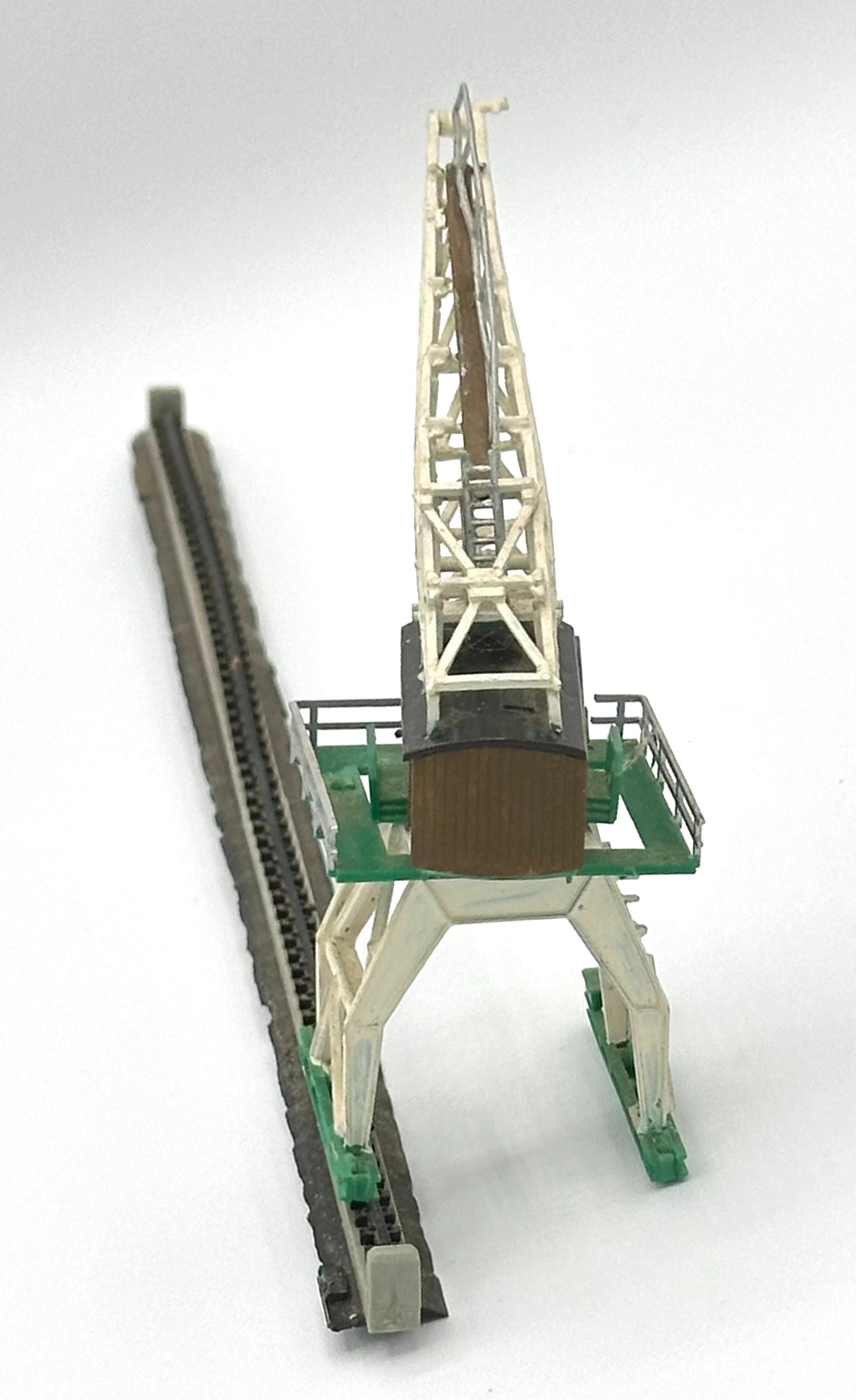 Kibri Z Scale 36738 Coaling Station Tipple An Crane Fully Assembled