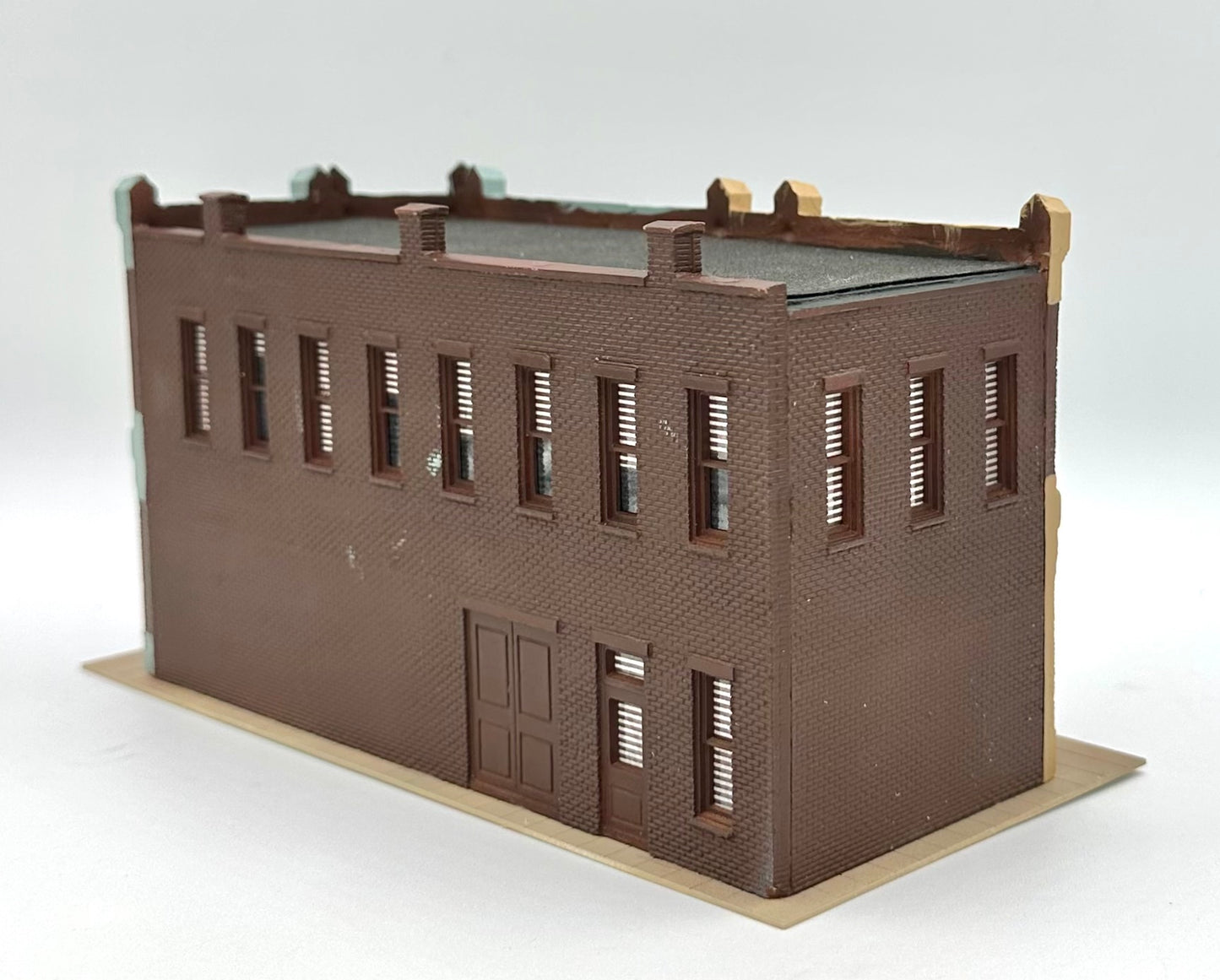 DPM 12100 HO Scale Fully Assembled Seymour Block " Hobby Store/Scoop Station" Lighted