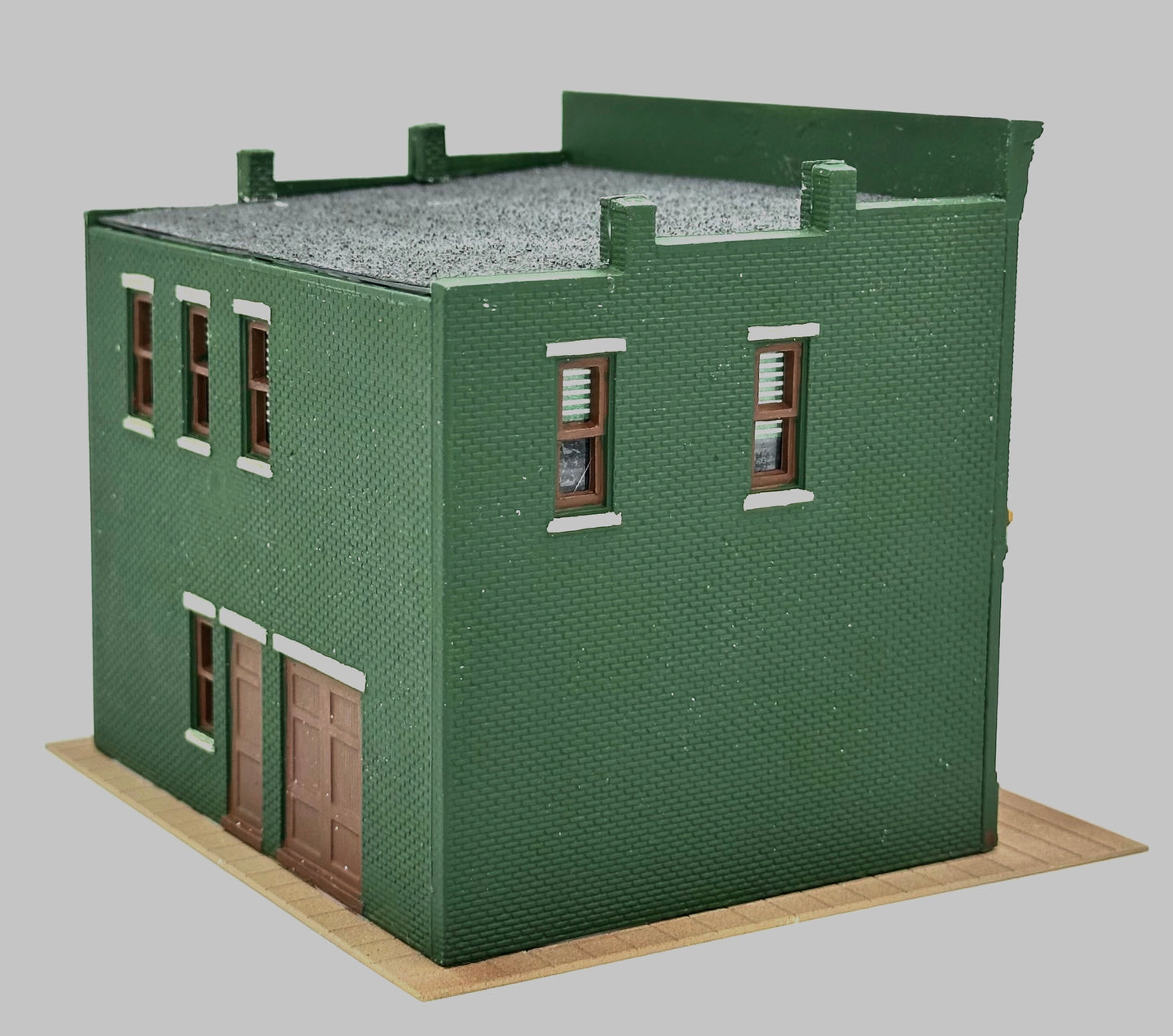 DPM HO Scale 2-Story Custom Painted "Callahan's" Irish Pub/Bar Fully Assembled. Lighted