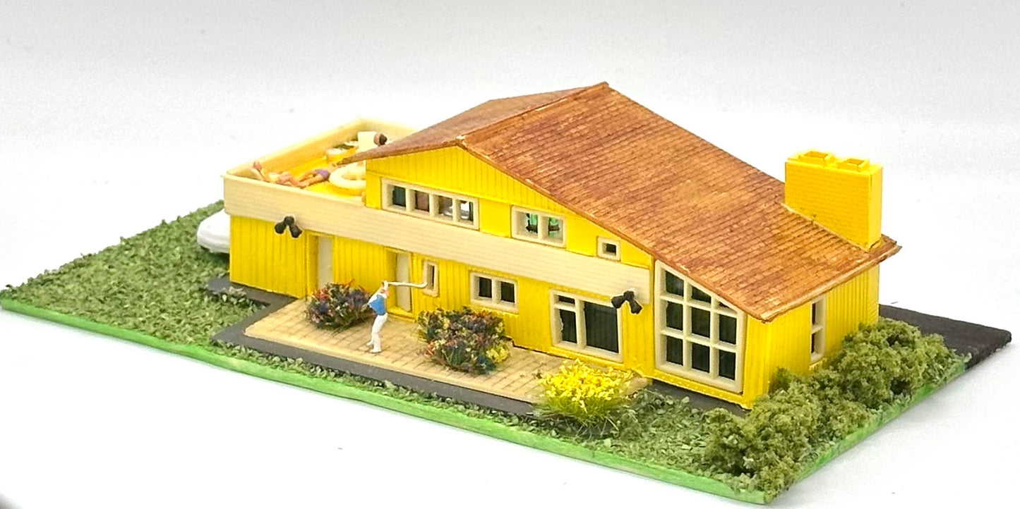 N Scale  Modern Chalet Family House Custom Diorama Lighted