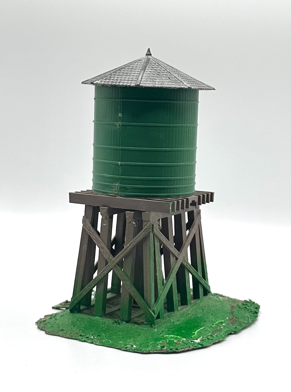 LifeLike HO Scale Weathered Water Tank.