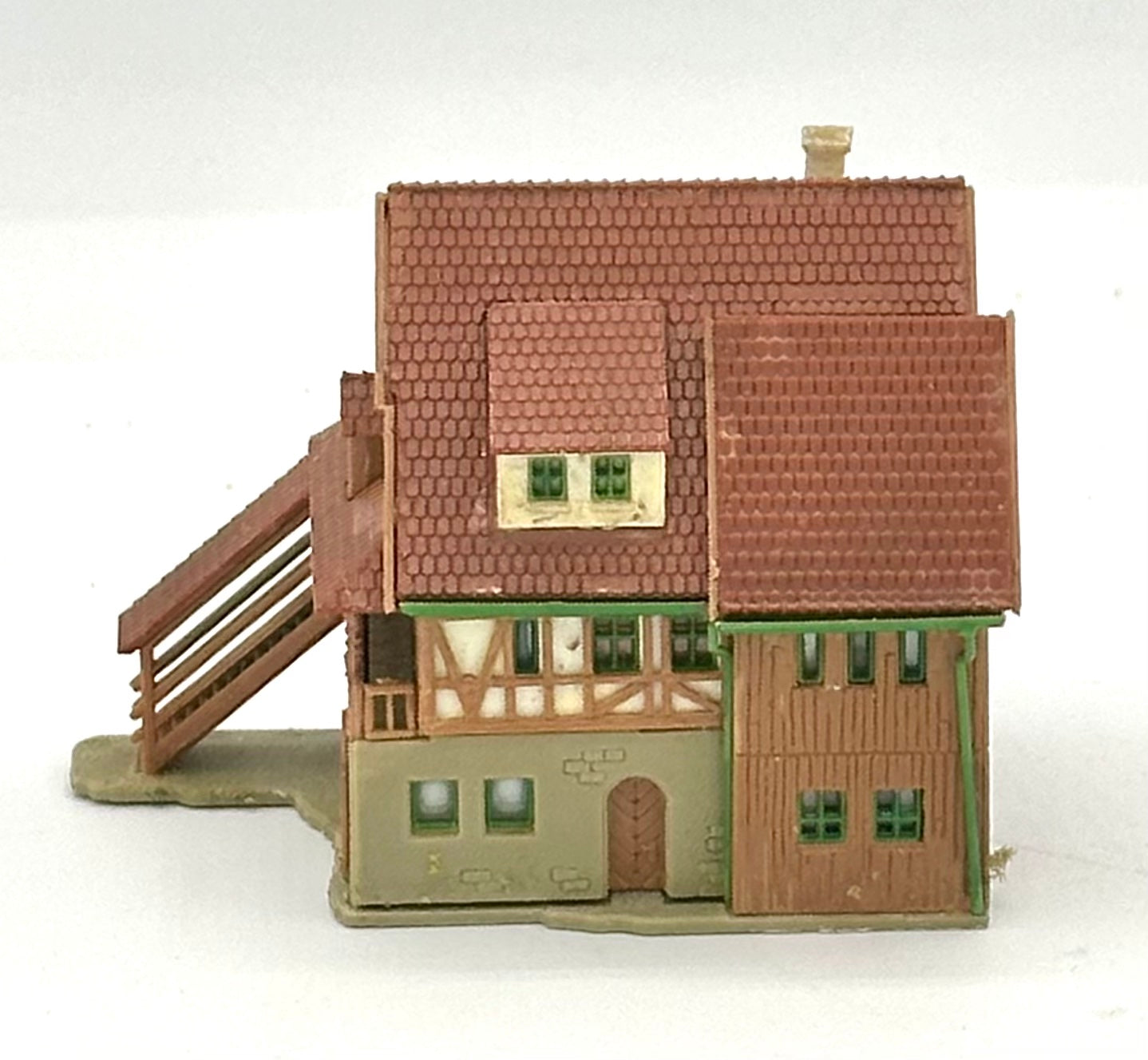 Vollmer Z Scale 9531 Half Timber frame Farm House.Fully Asembled