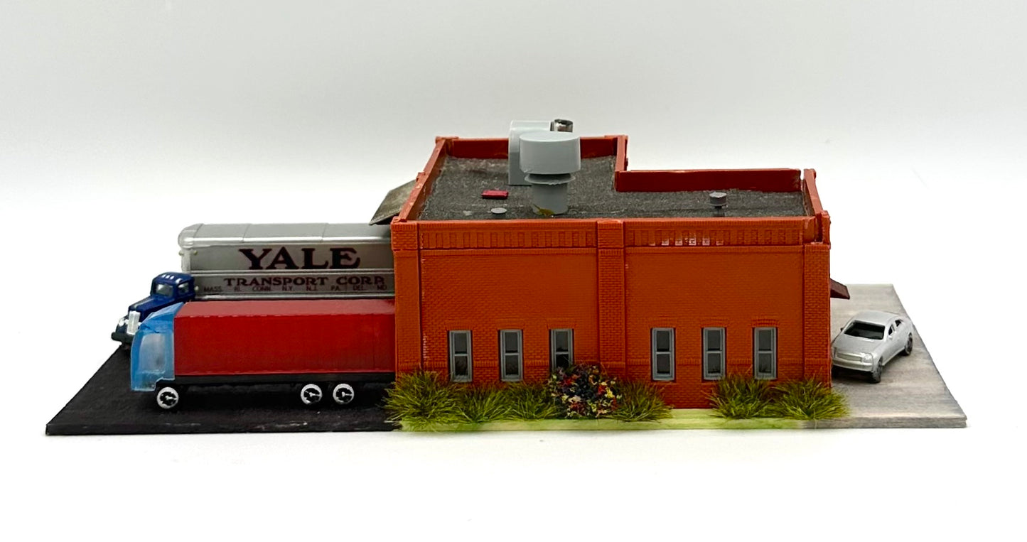 DPM Modular N Scale Factory/Warehouse + Delivery Vehicles New Diorama