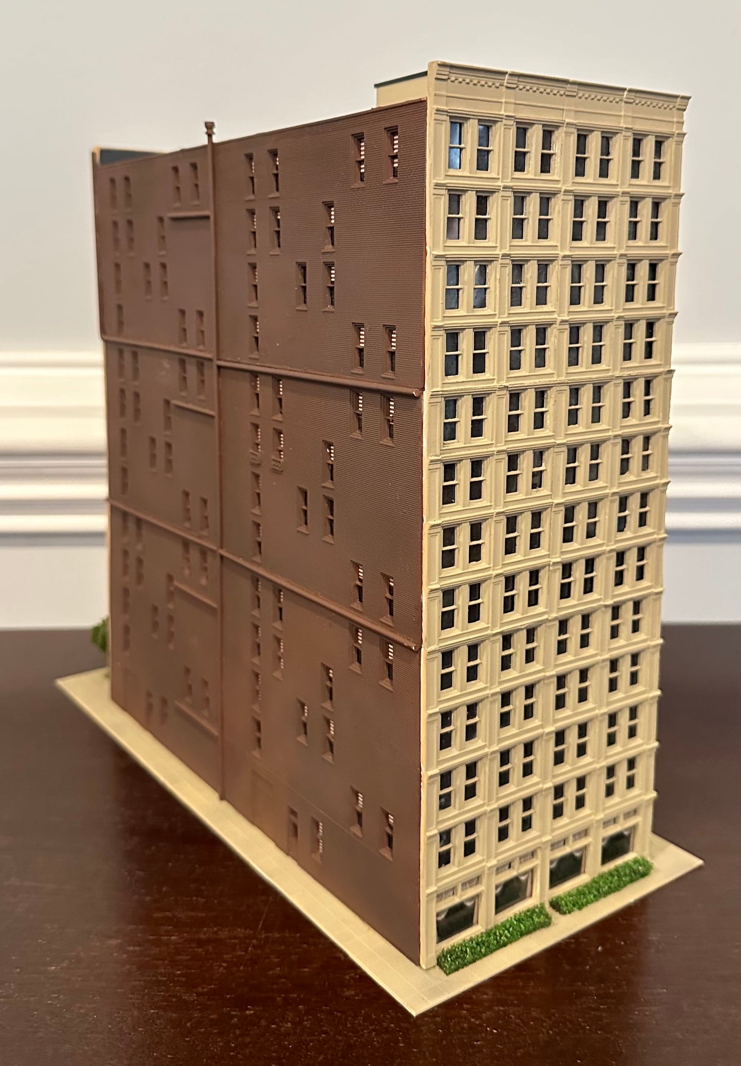 One-Of-Kind N Scale Custom Built/Painted 13 Story Tower " Grand Hotel" Tall Building