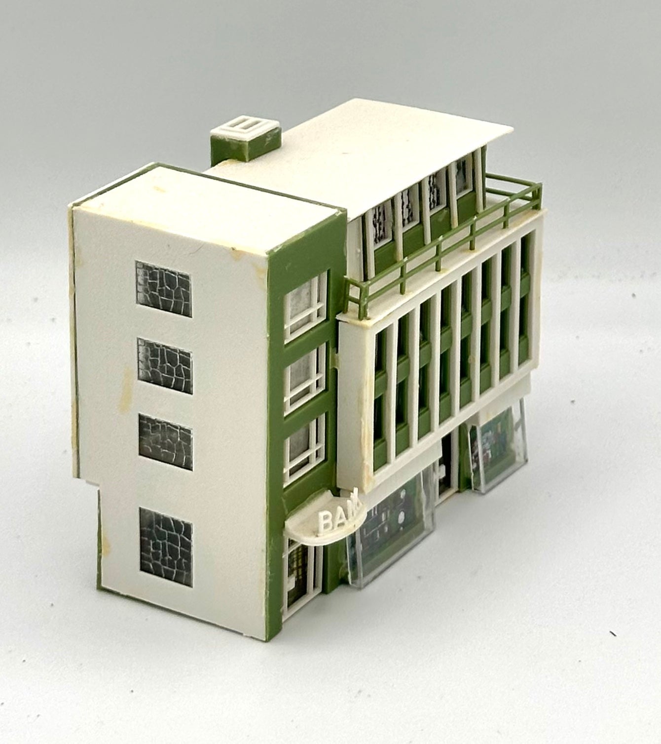 Vollmer N Scale 7729 Modern Bank Complex.