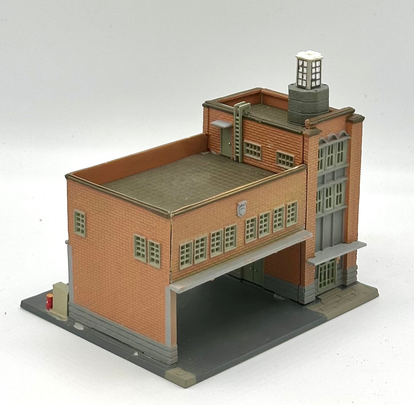 TomyTec N Scale Modern Japanese Style Brick Fire Station Building