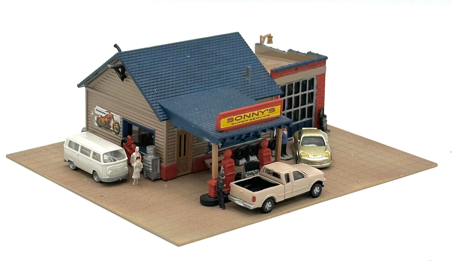 Woodland Scenics N Scale "Sonny's Super Service" Custom Painted  Lighted New Diorama.