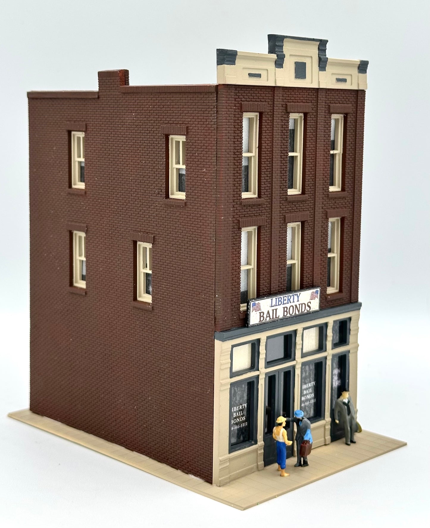 Woodland Scenics HO Scale Custom Built/ Painted "Liberty Bail Bonds" New Diorama