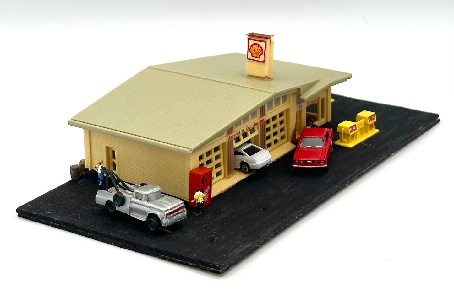 Bachmann N Scale Shell Gas Station Fully Assembled Diorama