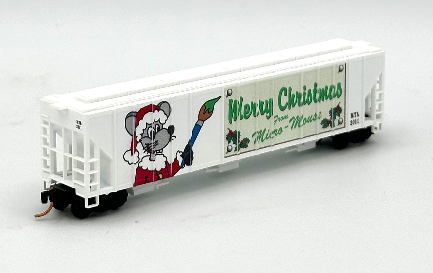 Micro Trains MTL N Scale 99 00 120 Micro Mouse 2011 Christmas 3-Bay Evans Covered Hopper