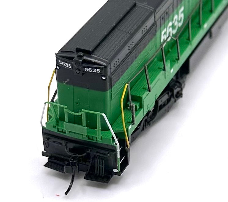 Arnold N Scale HN2218  Burlington Northern U25C DC Locomotive 5635