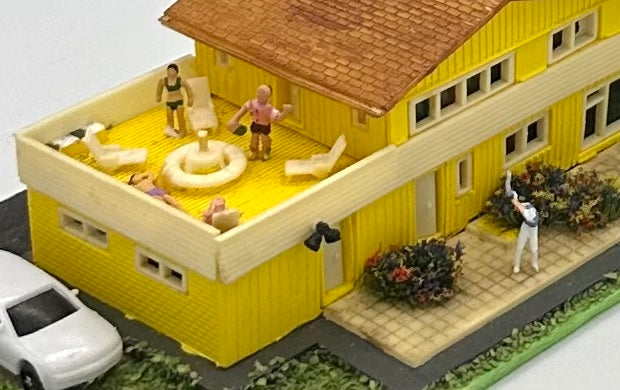 N Scale  Modern Chalet Family House Custom Diorama Lighted