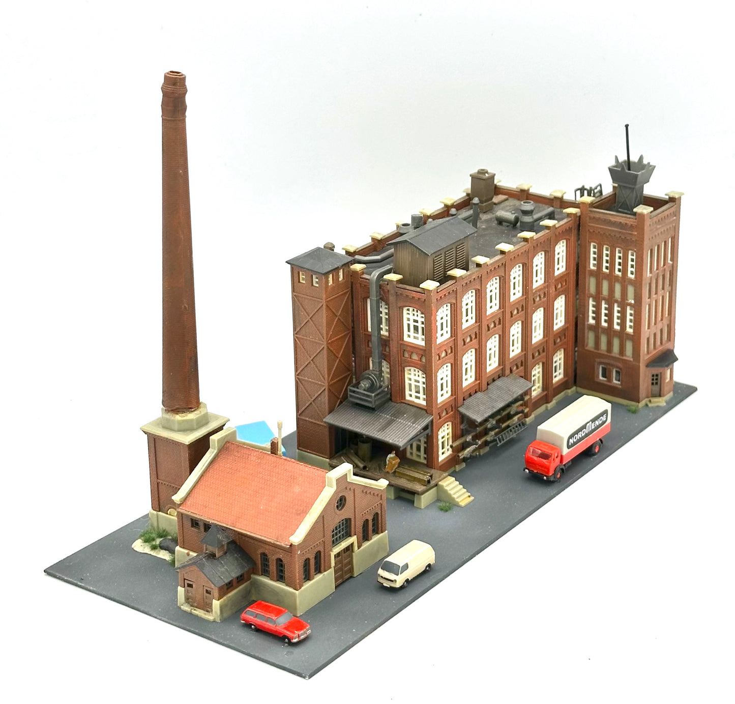 Kibri Z Scale 36770+Additional Building Custom Painted/Weathered Factory Buildings Fully assembled Diorama