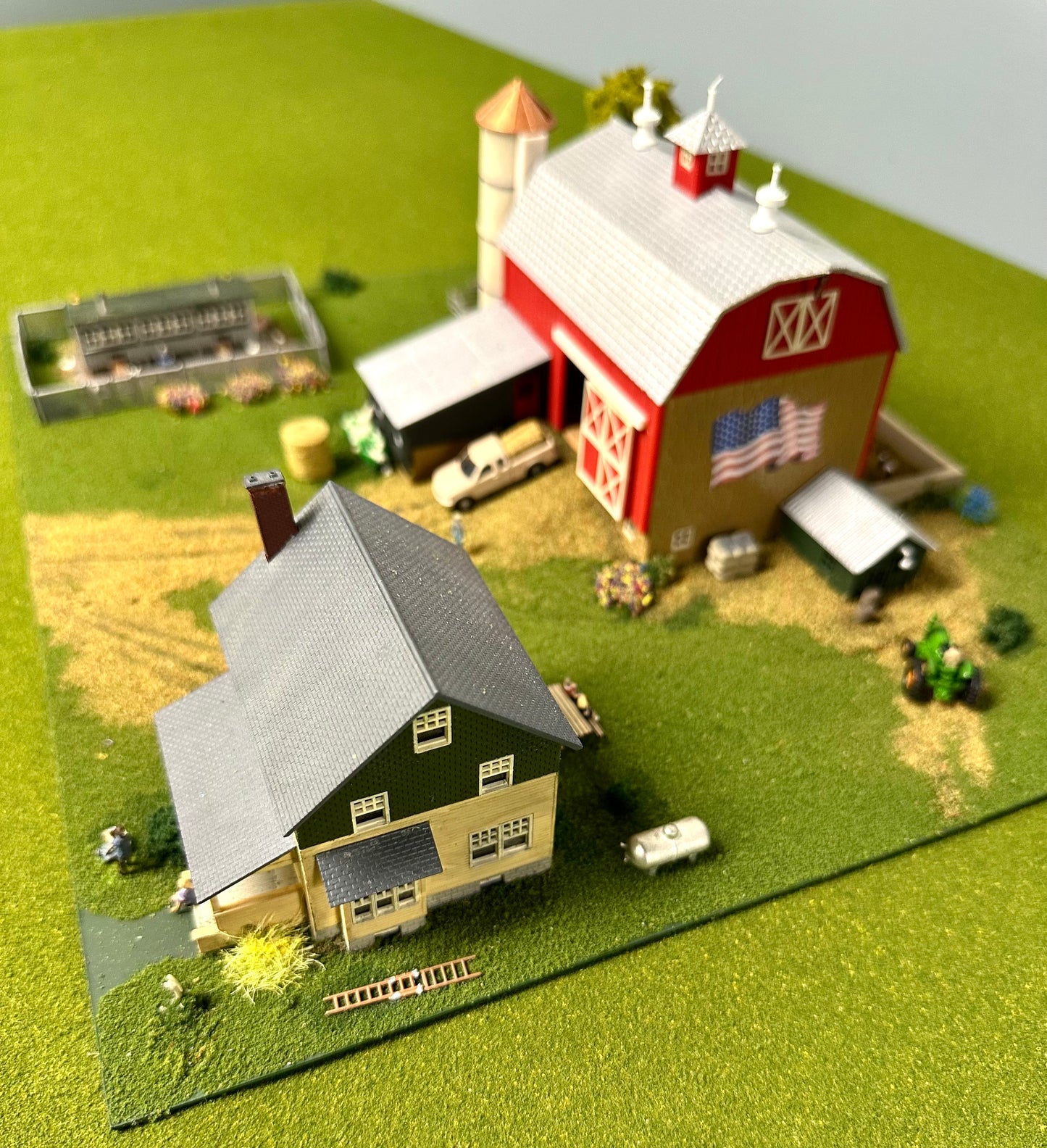 Model Power N Scale 1517 Custom Barn, Lighted Farm House, Chicken Coop, Fenced Fields, Farm Yard, Animals, Vehicles