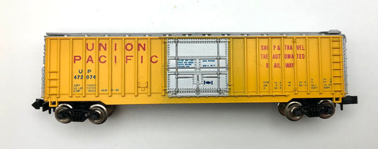 MRC N Scale7044 Plug Door Boxcar Union Pacific UP 472074