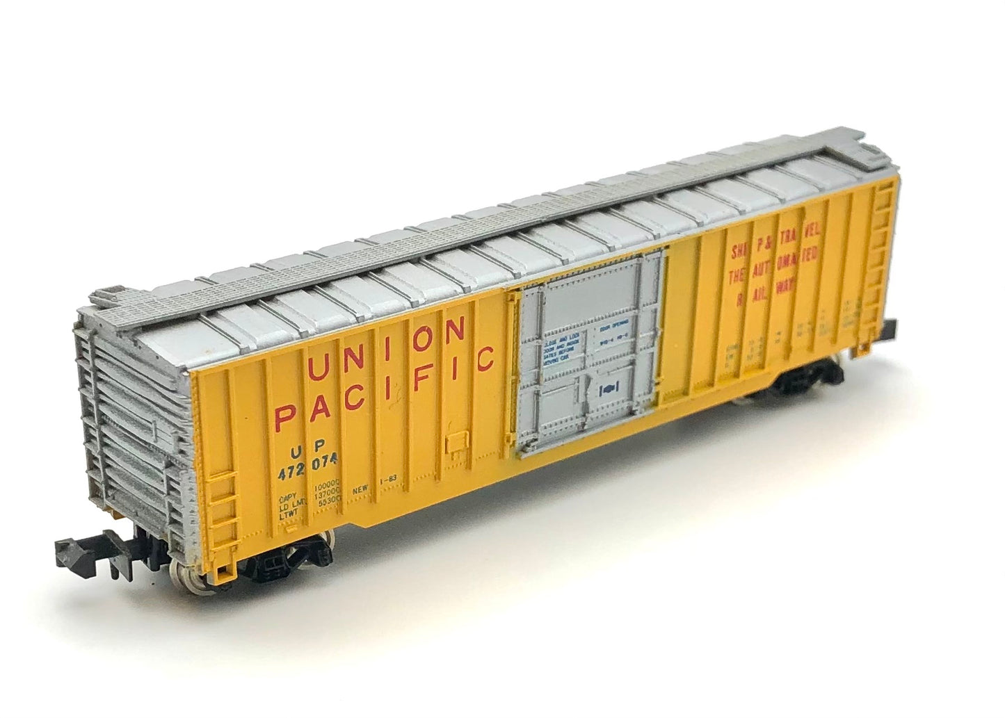 MRC N Scale7044 Plug Door Boxcar Union Pacific UP 472074