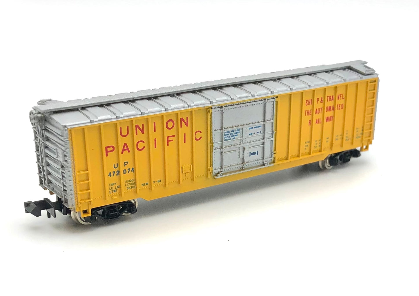 MRC N Scale7044 Plug Door Boxcar Union Pacific UP 472074