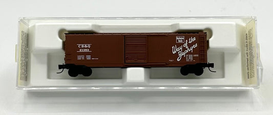 Micro Trains MTL Z Scale 13519-2 Chicago,Burlington & Quincy 50' Std. Box Car Single Door