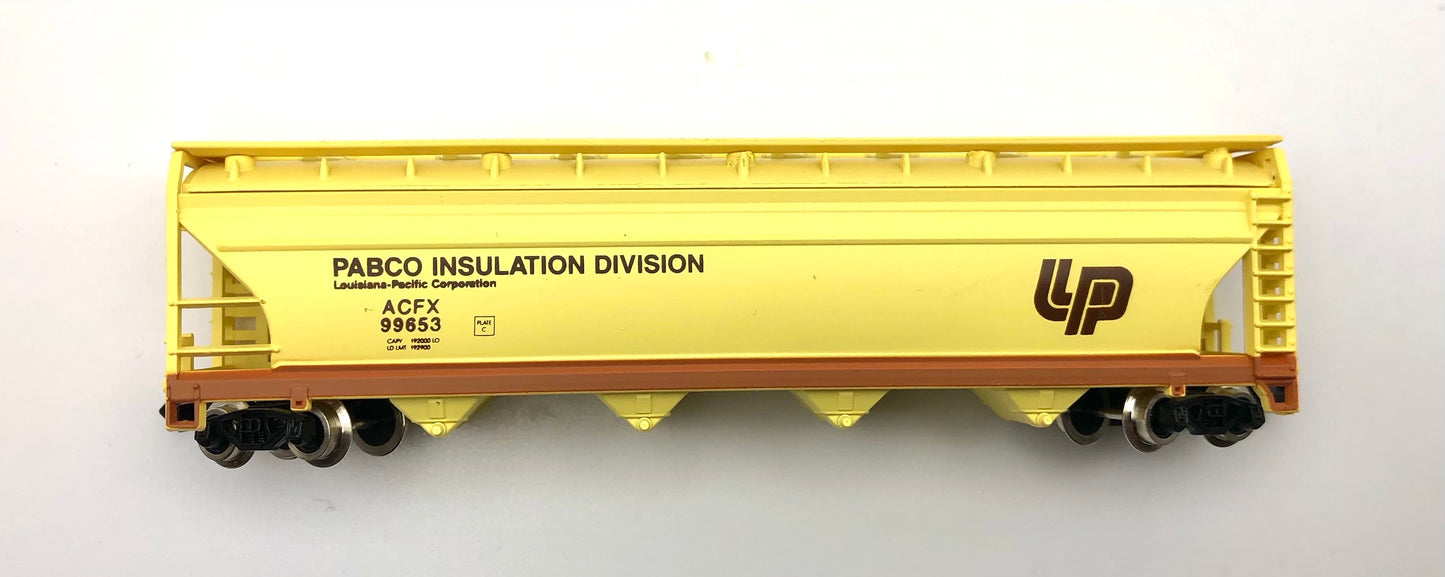 Model Power N Scale Pabco Insulation Div. 55' 4 Bay Cylindrical Hopper ACFX99653