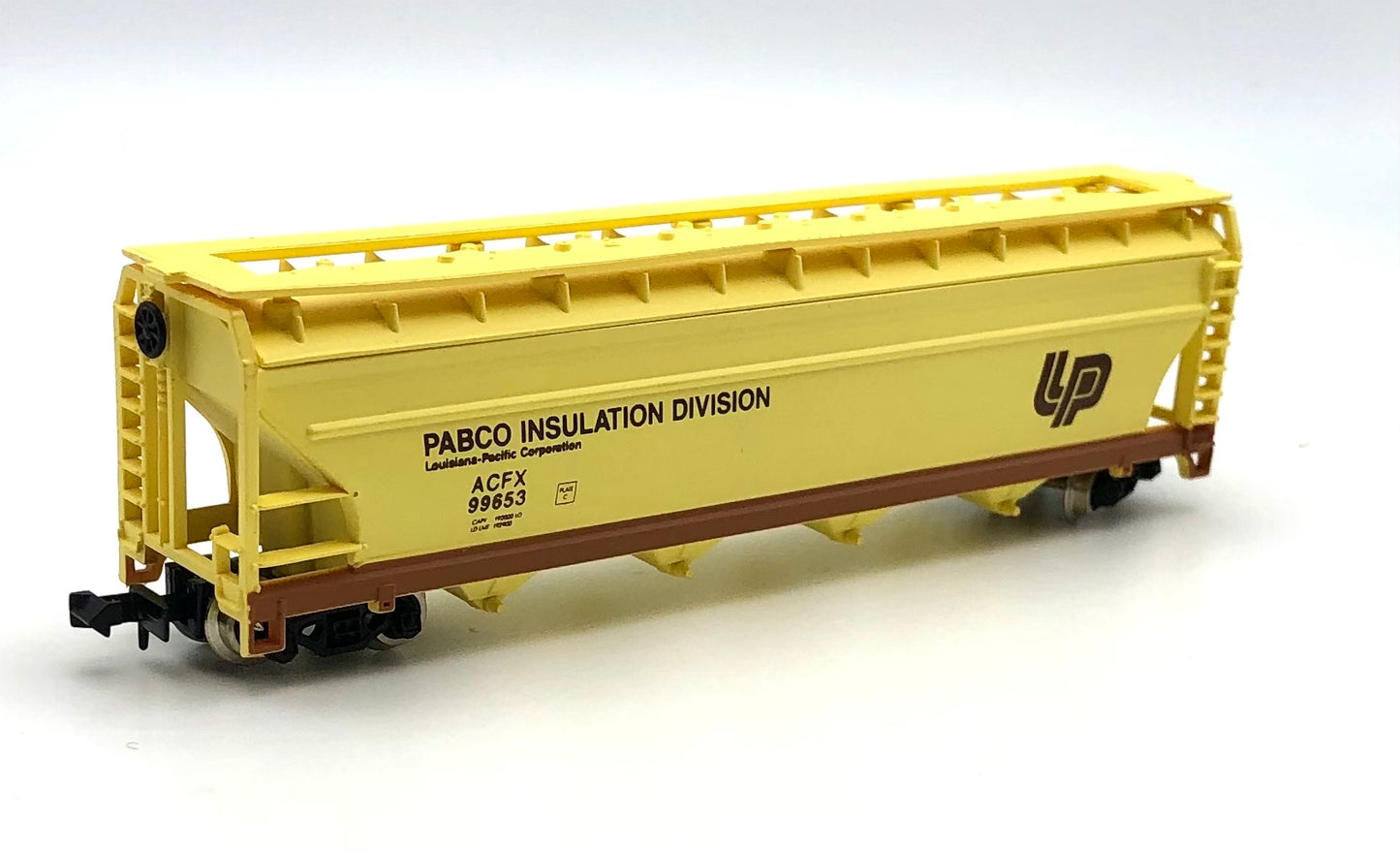 Model Power N Scale Pabco Insulation Div. 55' 4 Bay Cylindrical Hopper ACFX99653