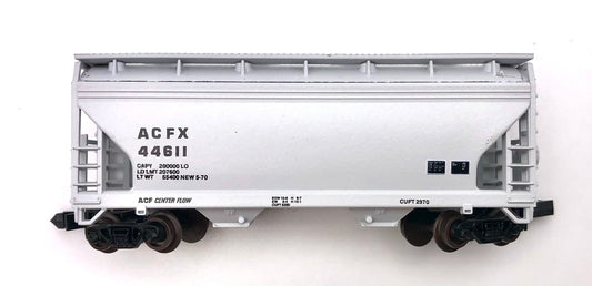 Atlas N Scale 3908 A.C.F.X. ACF Two Bay Centerflow Covered Hopper