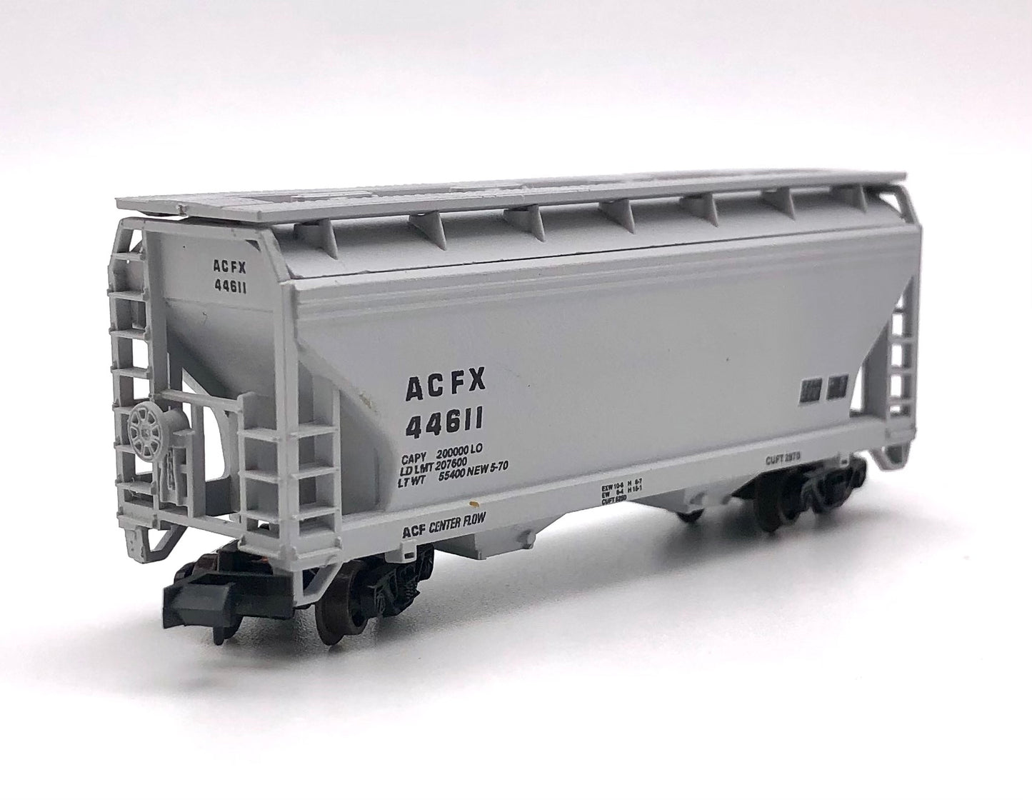 Atlas N Scale 3908 A.C.F.X. ACF Two Bay Centerflow Covered Hopper