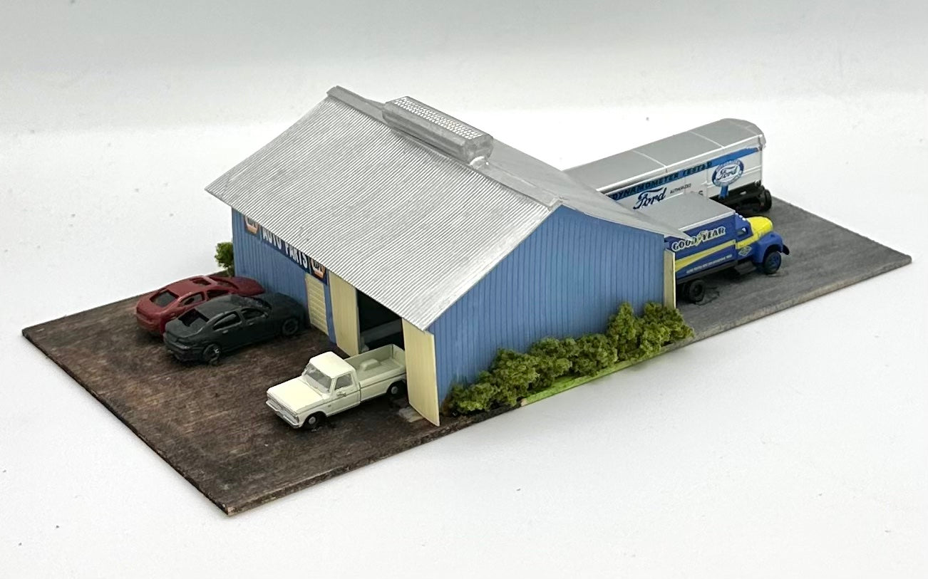 N Scale Custom Built/Painted Auto Parts Building Diorama