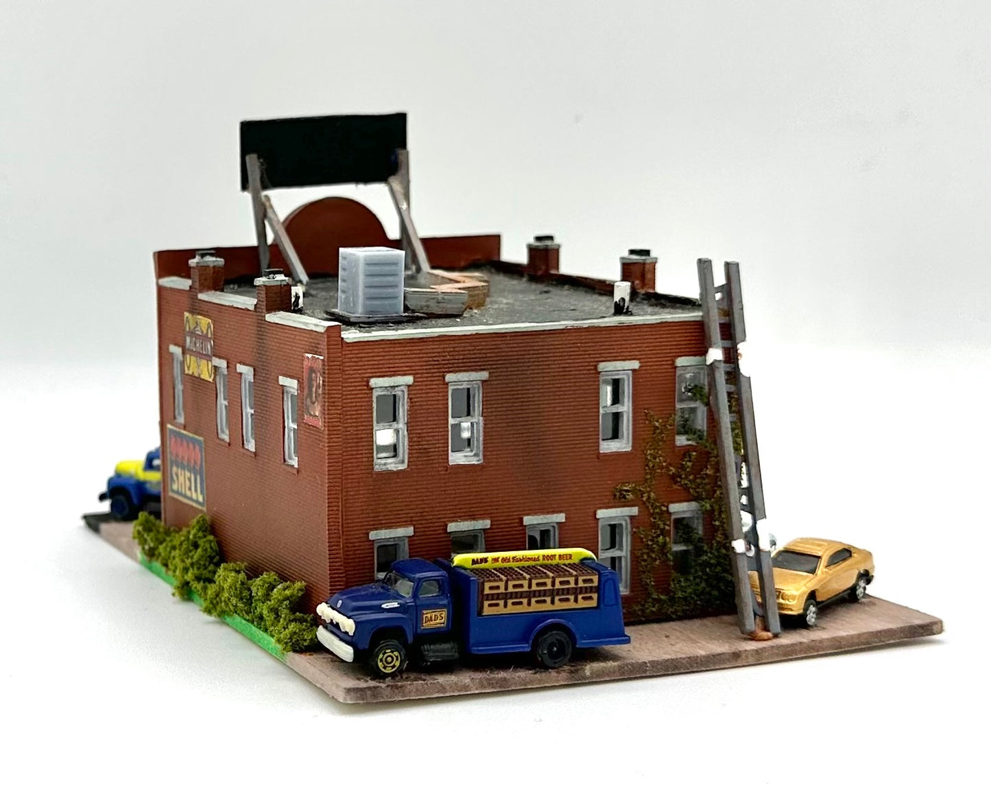 Woodland Scenics N Scale Custom Weathered Brick Built "ASKME AutoParts" Lighted Diorama