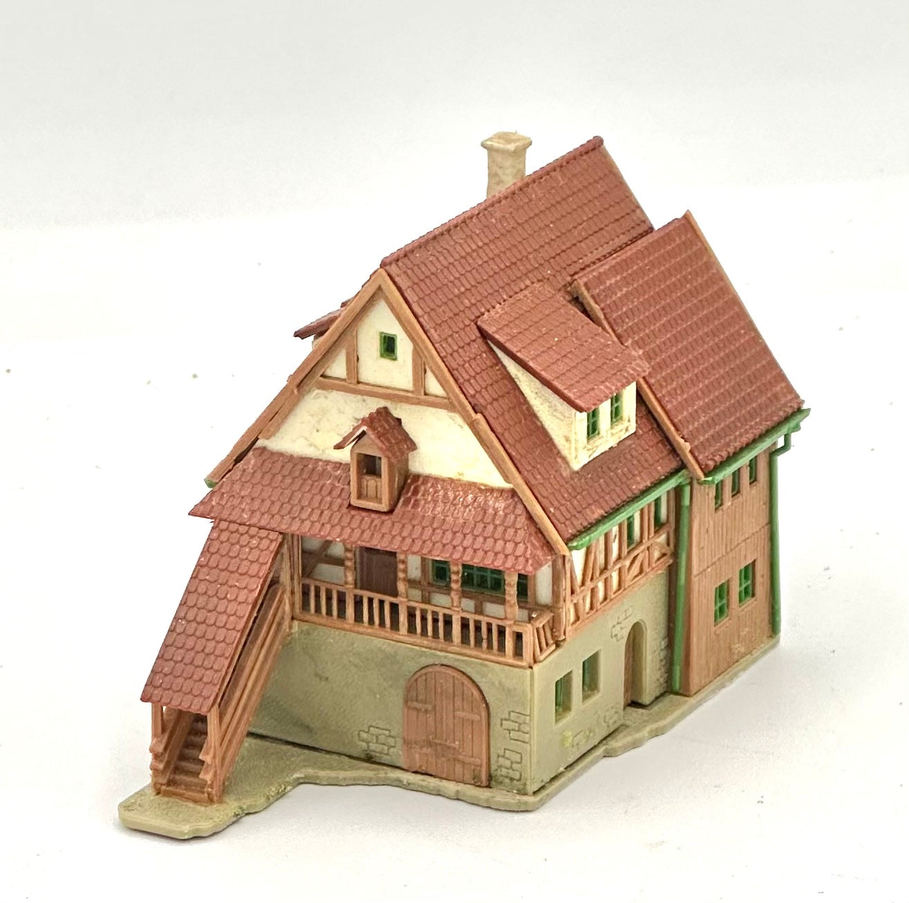 Vollmer Z Scale 9531 Half Timber frame Farm House.Fully Asembled