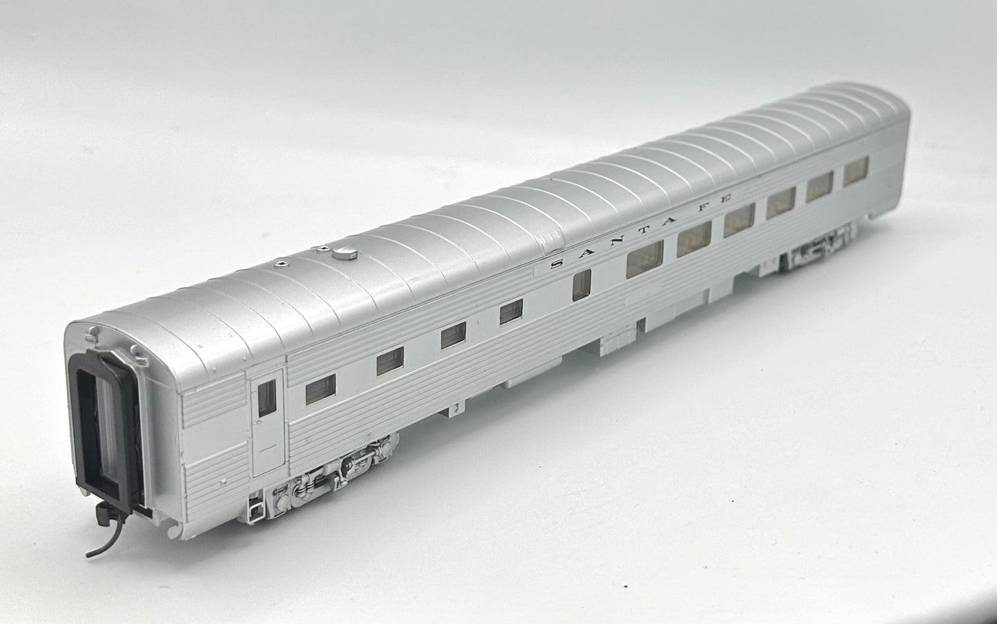 Walthers HO Scale Santa Fe Passenger Coach