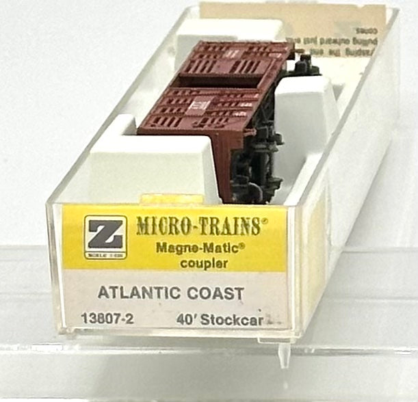 Micro Trains MTL Z Scale 13807-2 Atlantic Coast 40' Stock Car.