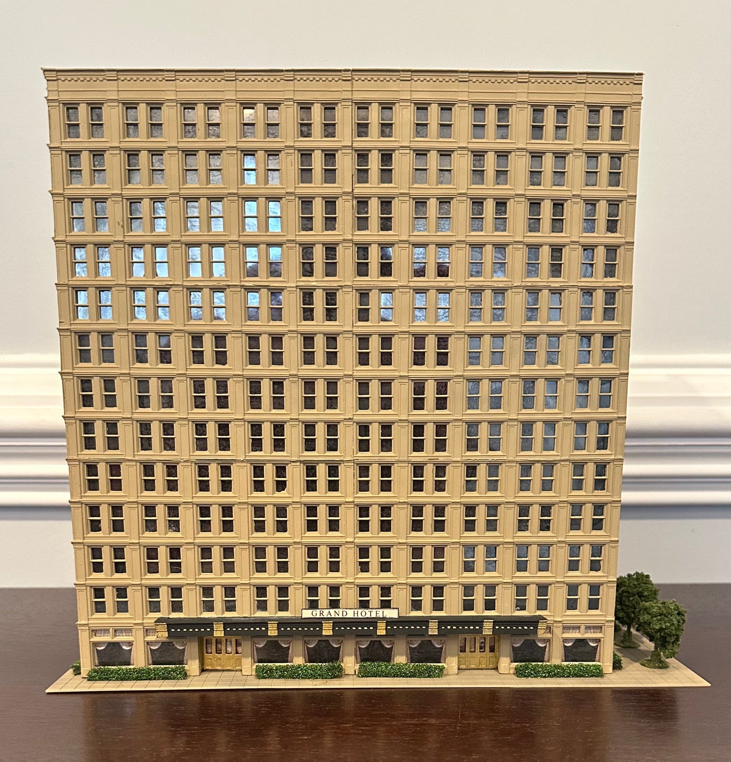 One-Of-Kind N Scale Custom Built/Painted 13 Story Tower " Grand Hotel" Tall Building