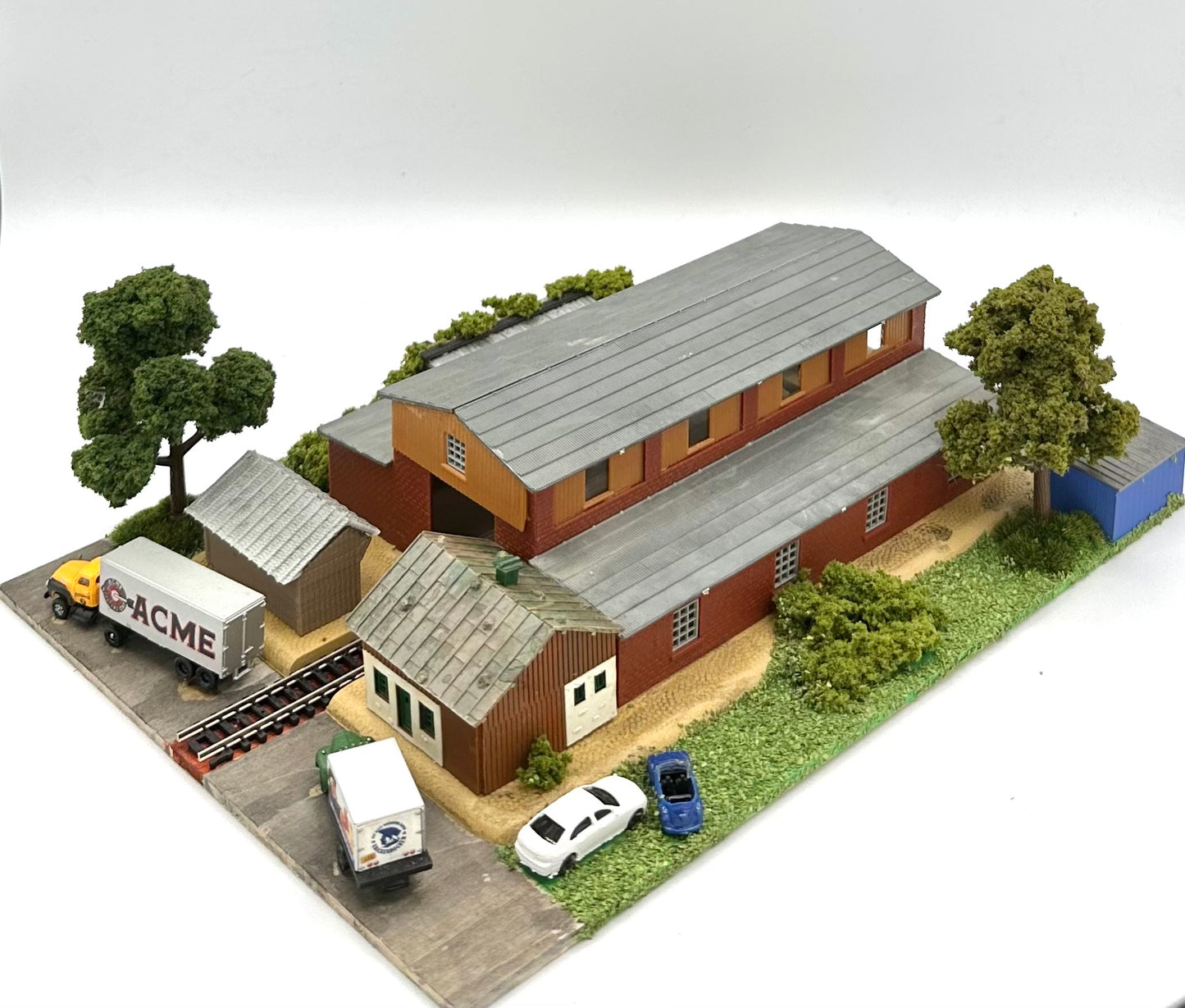 N Scale Custom Built Engine Maintenance Shed + Out Buildings Diorama