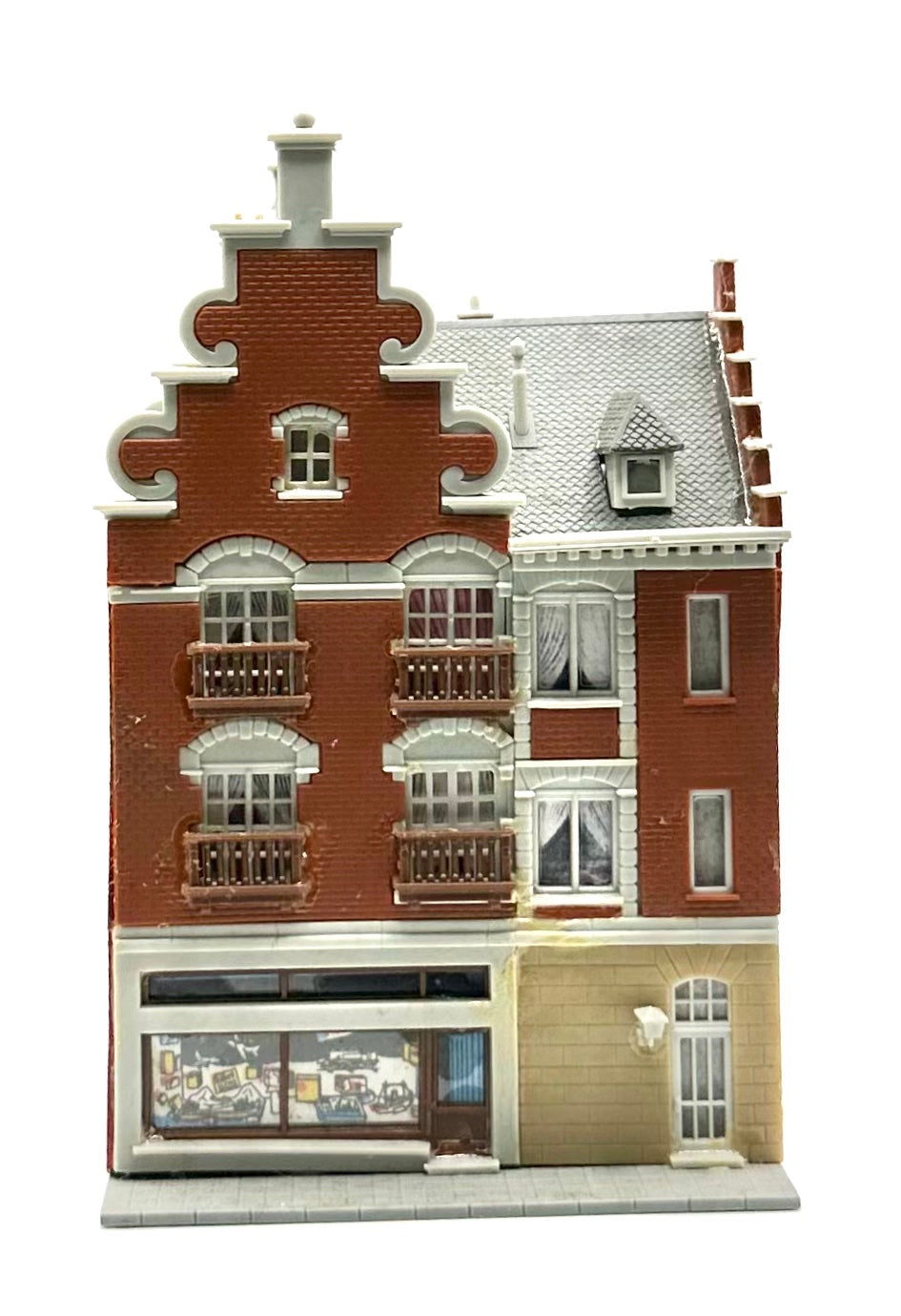 Kibri N Scale 4-Story Shops, Apartment Building,+ Balcony Kit Fully assembled.