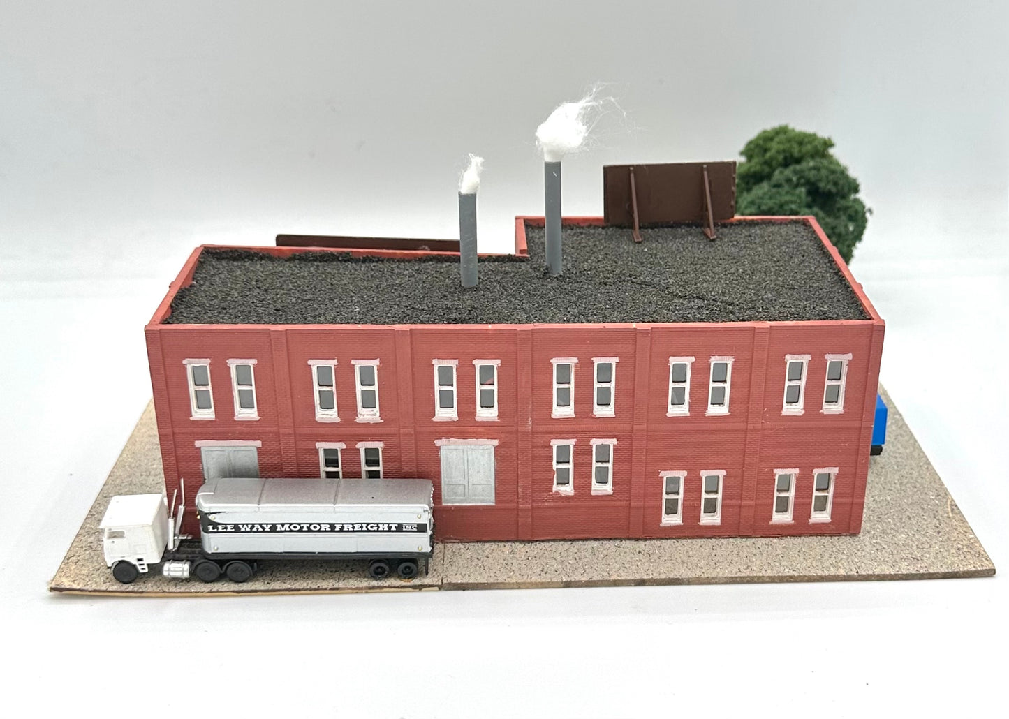 Woodland Scenics DPM N Scale Custom Brick Built Weathered 2-Story Factory Building Diorama.