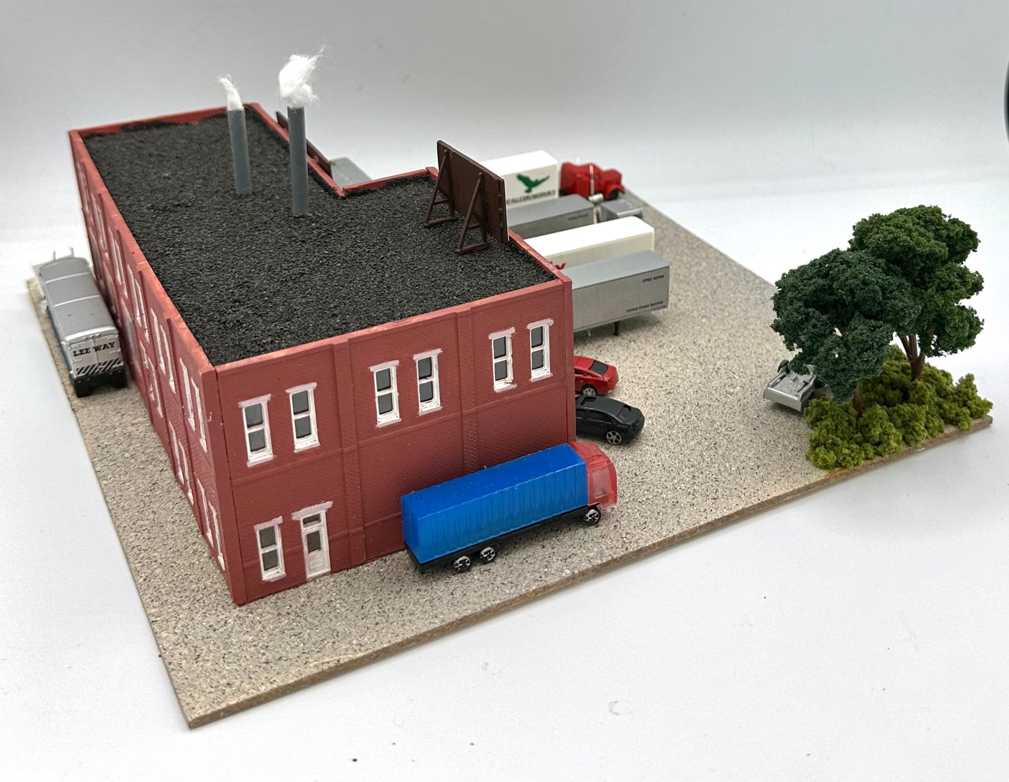 Woodland Scenics DPM N Scale Custom Brick Built Weathered 2-Story Factory Building Diorama.