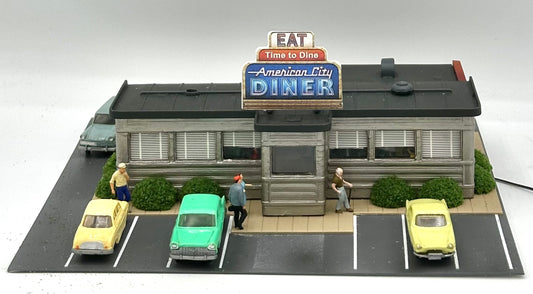 HO Custom Built/Painted"American City Diner" Fully Assembled Lighted Diorama