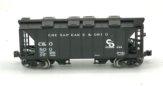 Kato N Scale Chesapeake & Ohio 2 Bay Covered Hopper Freight Car