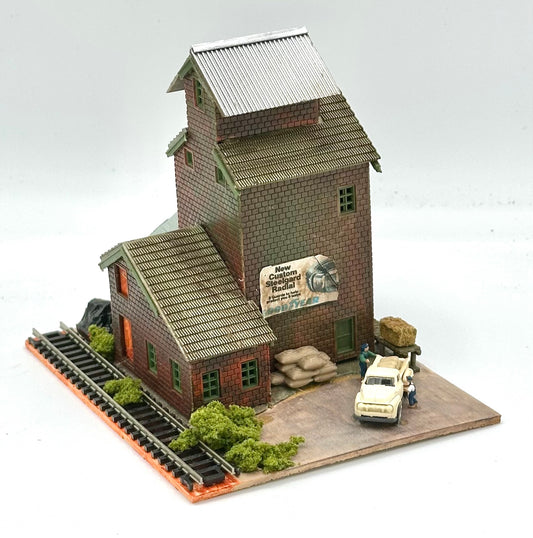 N Scale Custom Built/Painted Weathered Trackside Grain ElevatorDiorama.