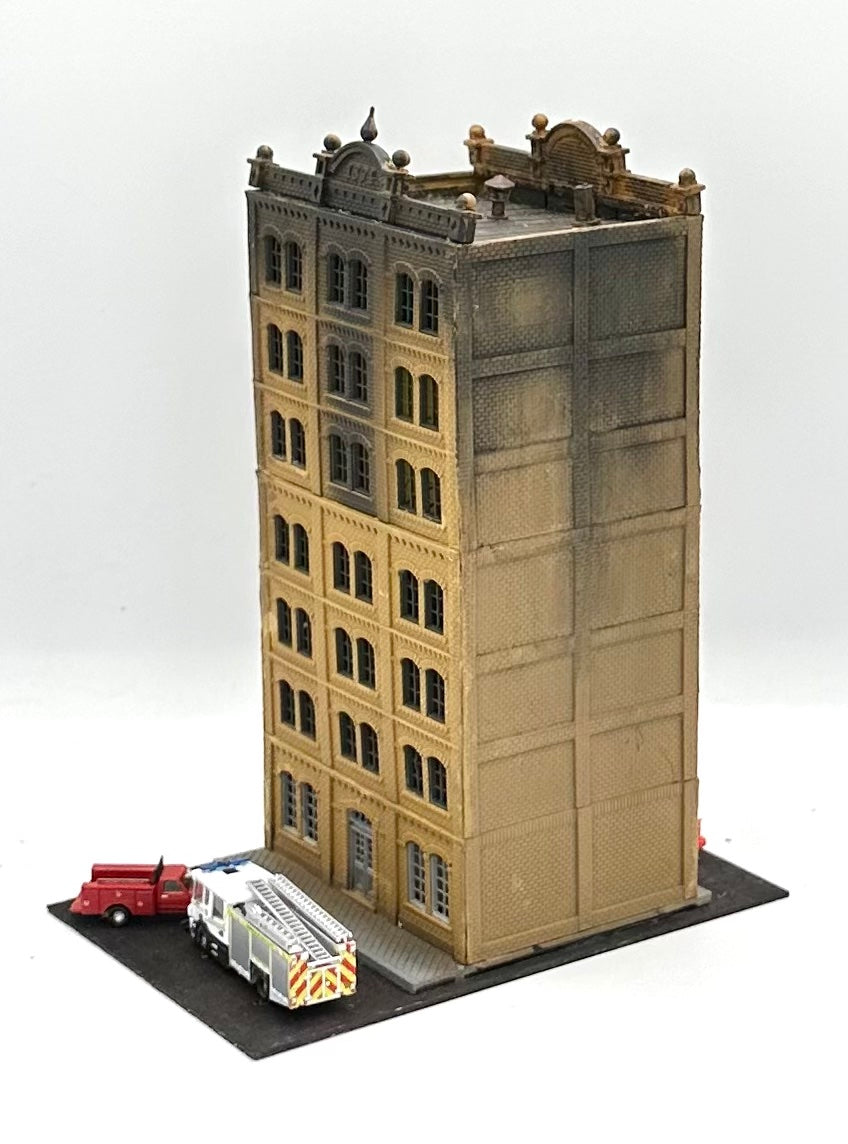 Pola N Scale Custom 7-Story  Burning  Apartment Building