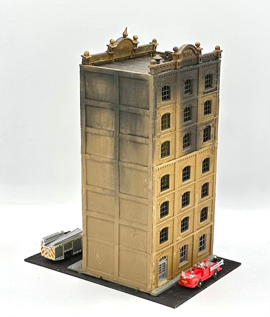 Pola N Scale Custom 7-Story  Burning  Apartment Building