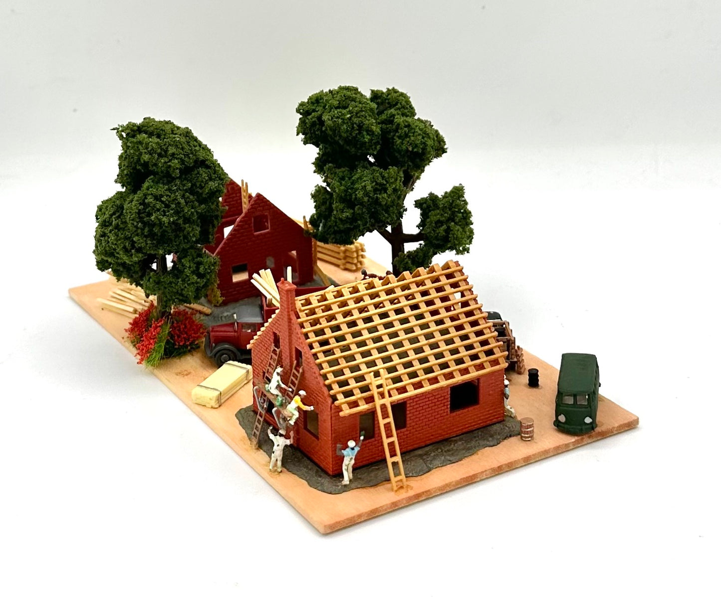 Pola N Scale Custom Houses Under Construction Diorama